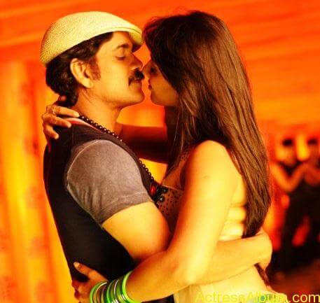 Anushka Shetty Hot Kisses Sexy Cleavages Collection Actress Album