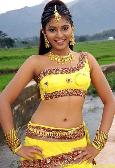 anjali_hot_navel_show_tamil_actress_anjali_001