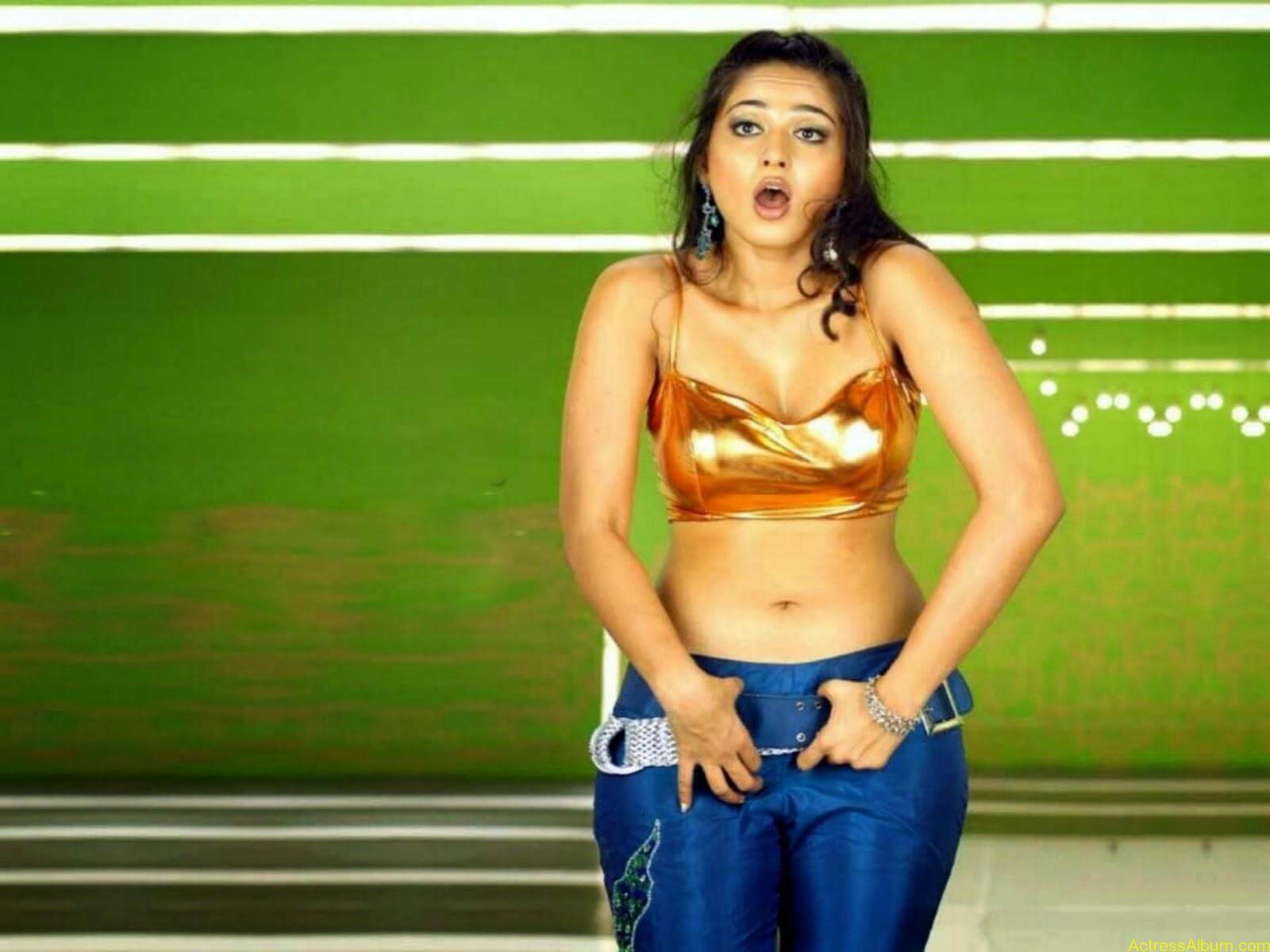 Anushka Shetty Sexy In Hot Golden Dress Actress Album