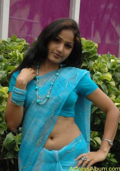 madhavi latha spicy blue saree exposing hot navel0