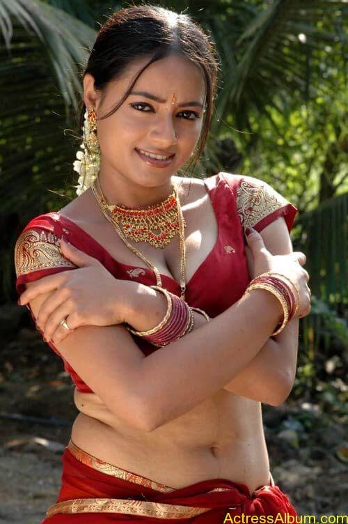 Madhusantha Hot Navel Photos, Images, Pics, Stills 3