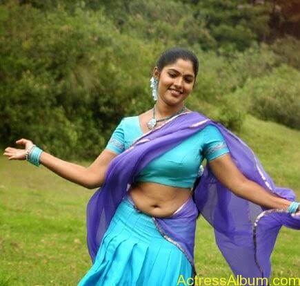 Muktha Bhanu Hot Navel In Blue Dress Photos2