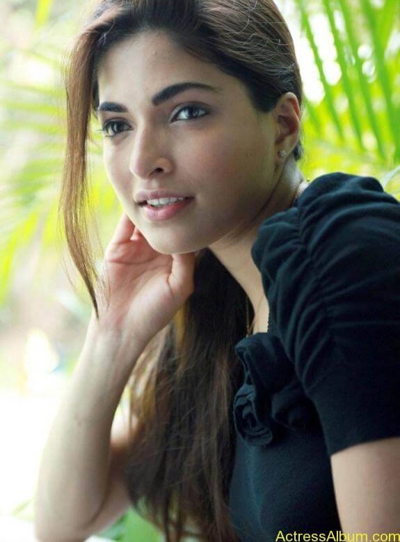 Parvathy Omanakuttan Cute Images (17)