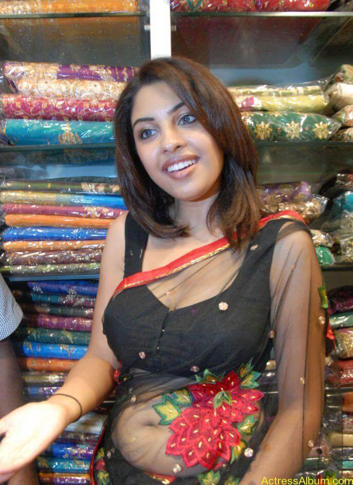 Richa Gangopadhyay Hot Navel and Blouse stills8