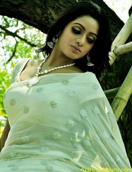 Sex Videos Telugu Uadybanu Www - Anchor Udaya Bhanu Pics - Actress Album