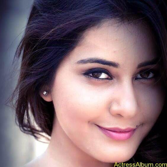 Actress Rashi Khanna Hot N Sexy Pics12