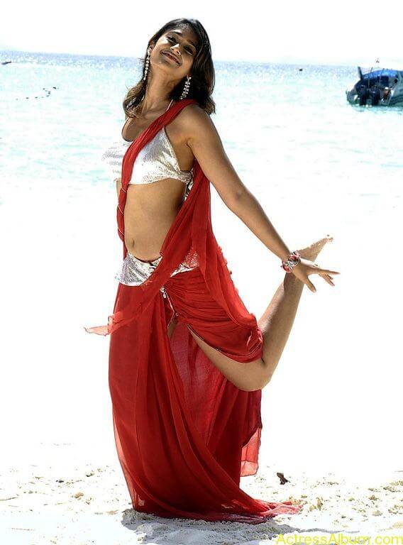 Ileana hot beach pics in red dress 5