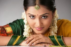 Tamil actress Remya nambeesan Hot Photos - Actress Album