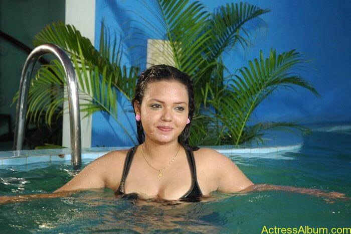 Tamil movie item song actress swimsuit pics 9