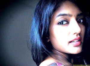 Telugu Actress Eesha's Personal Hot Pics - Actress Album