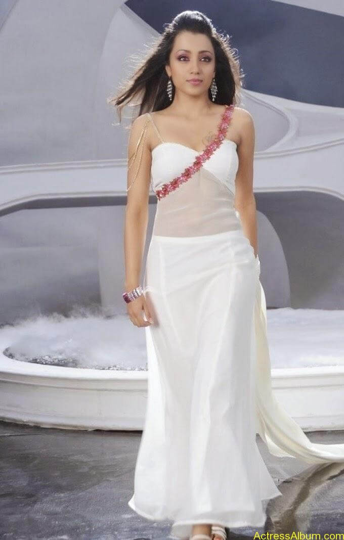 Trisha Krishnan Stunning cute look in white dress Hot pics 3