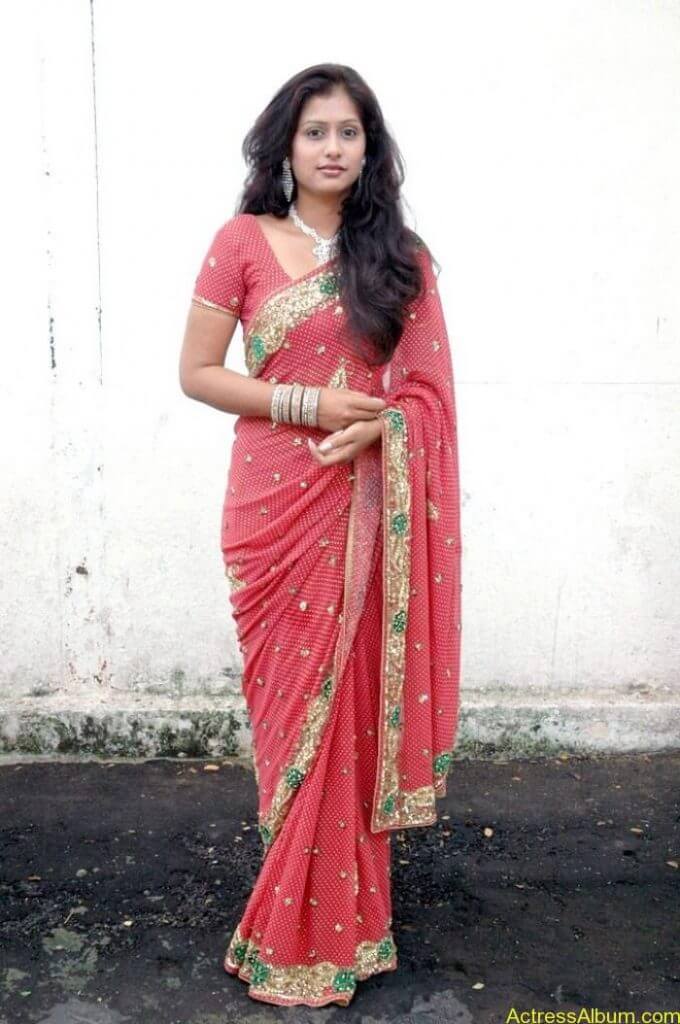 Harini Tamil Actress Hot Saree Photos Stills in Kalvaram Movie Press ...