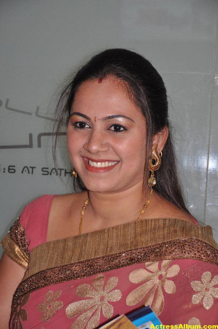 Telugu Serial Actress Archana Photos
