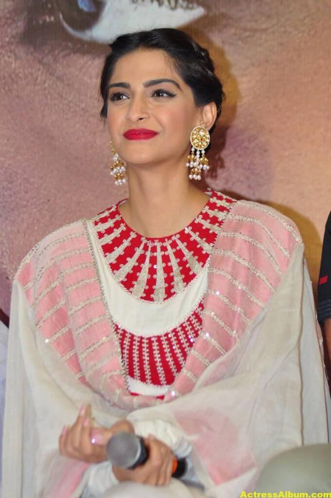 Sonam Kapoor Smiling Hot Stills In White Dress 3