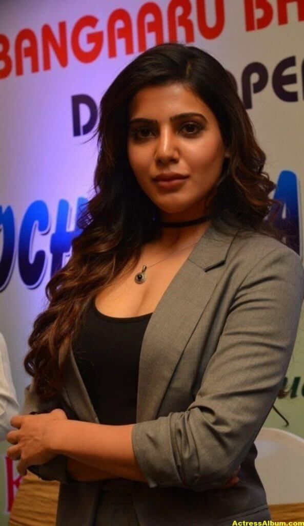 Tamil Actress Samantha Latest Photos in Black Shirt 3