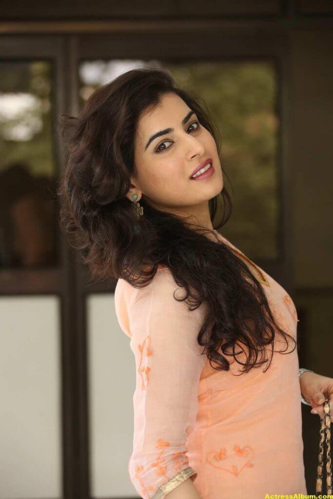 Archana Veda Hot Photos In Pink Dress 5