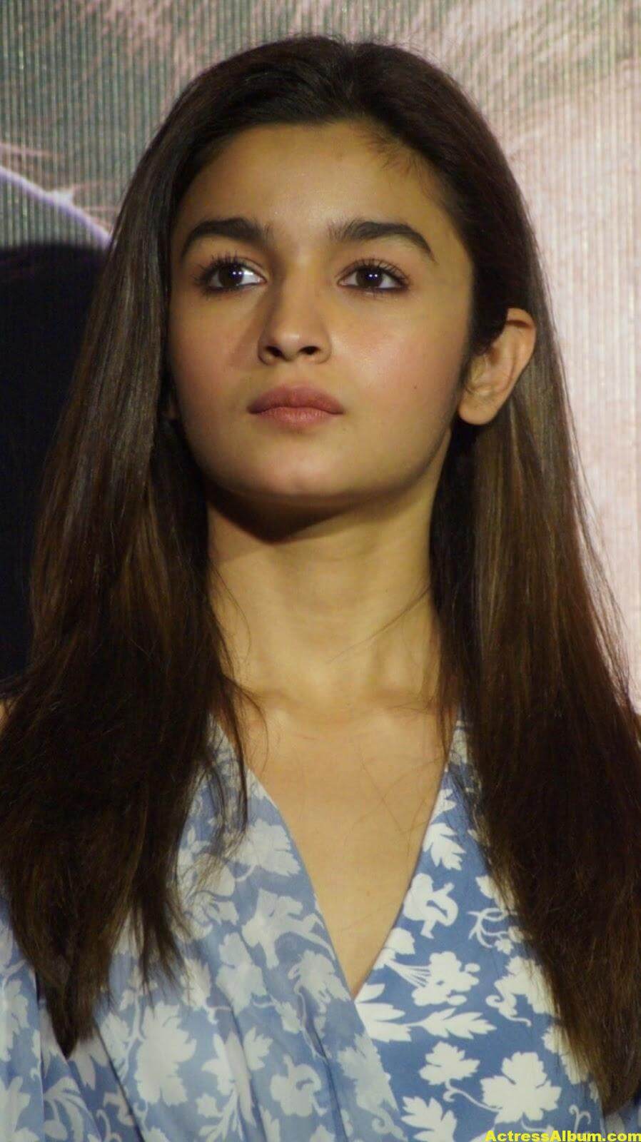 Alia Bhatt Hot Photos In Blue Dress - Actress Album