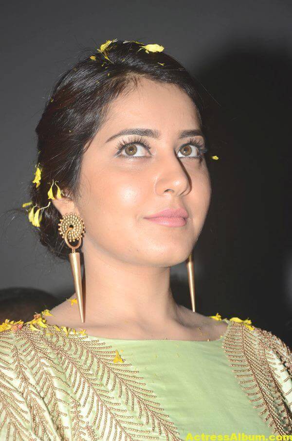 Rashi Khanna Photos 