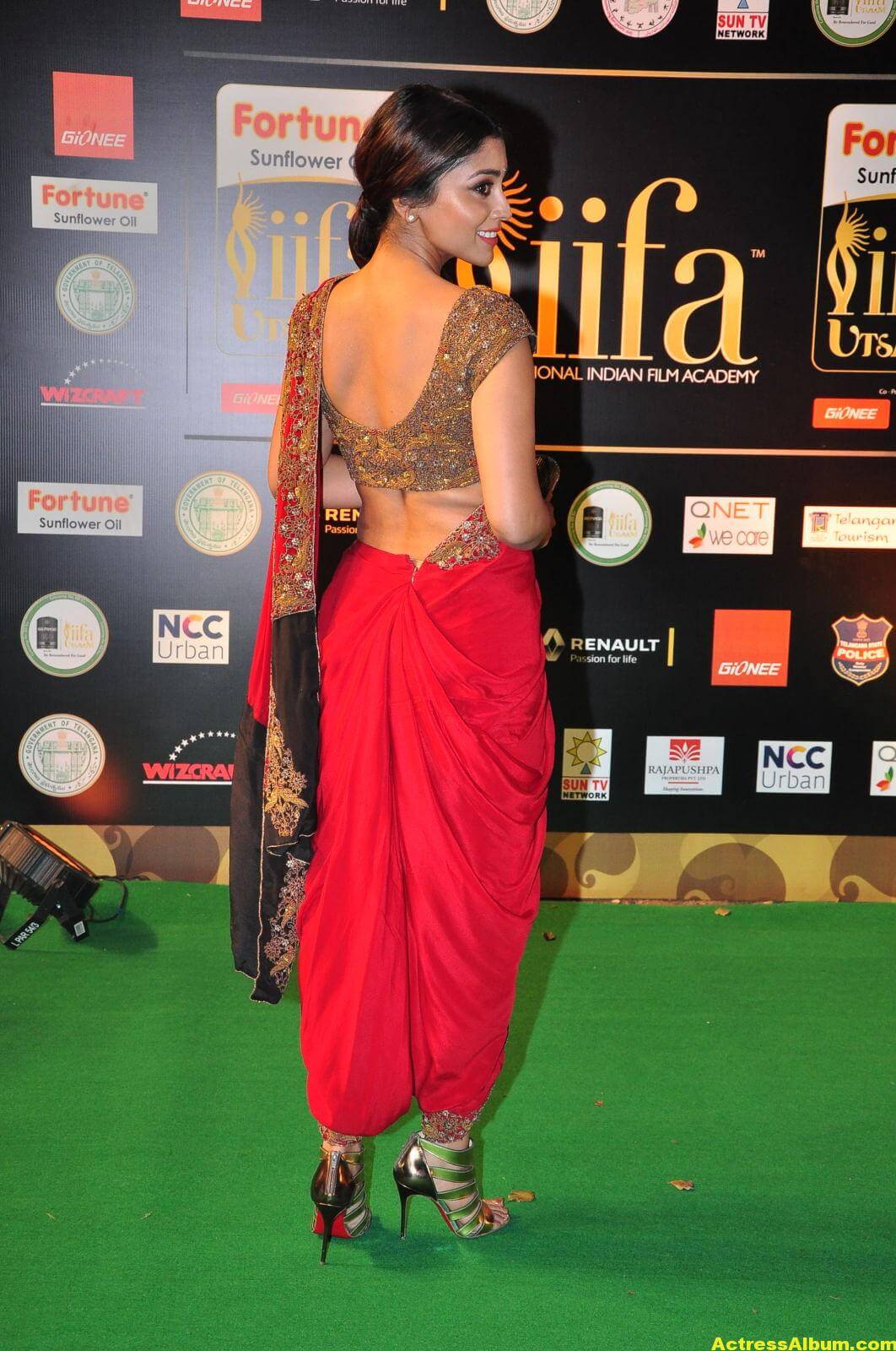 Shriya Saran Stills At Iifa Utsavam Awards In Red Saree Actress Album 