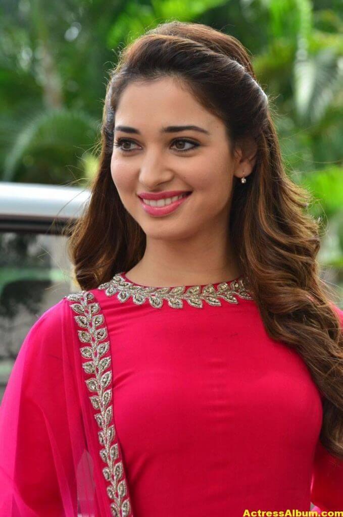 Tamanna Stills From Bengal Tiger Movie - Actress Album