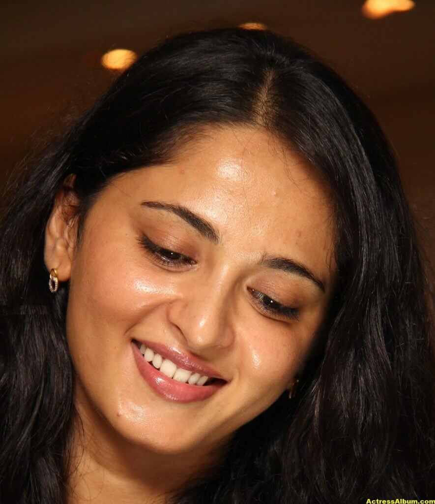 Anushka Shetty Beautiful Face Close Up Photos - Actress Album