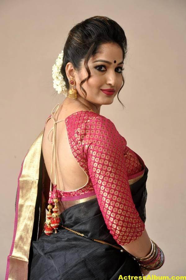 Madhavi Latha Navel Hip Show Stills In Black Saree 7