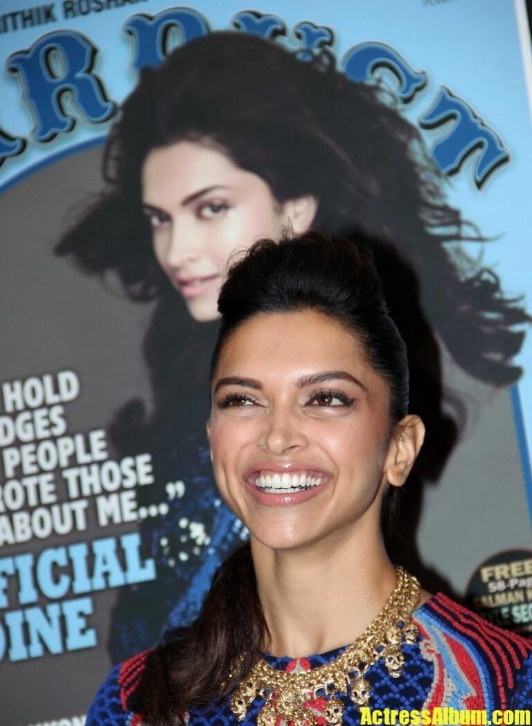 Hindi Girl Deepika Padukone Smiling Face Close Up Stills - Actress Album