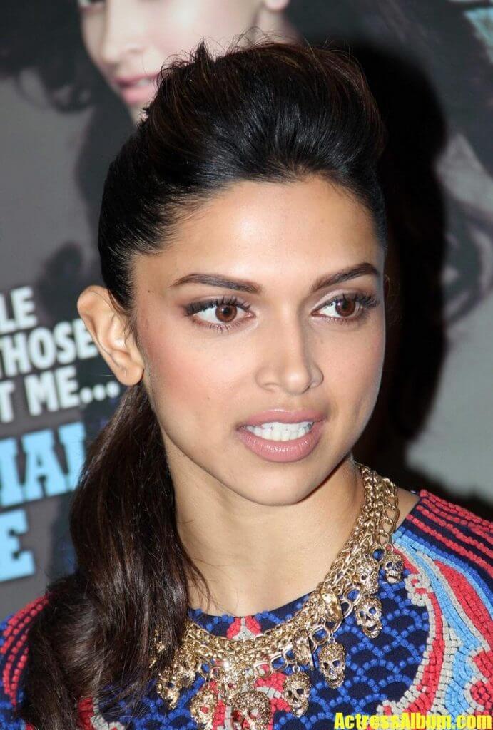 Hindi Girl Deepika Padukone Smiling Face Close Up Stills - Actress Album