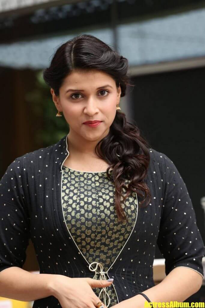 Mannara Chopra Latest Images At Restaurant . - Actress Album