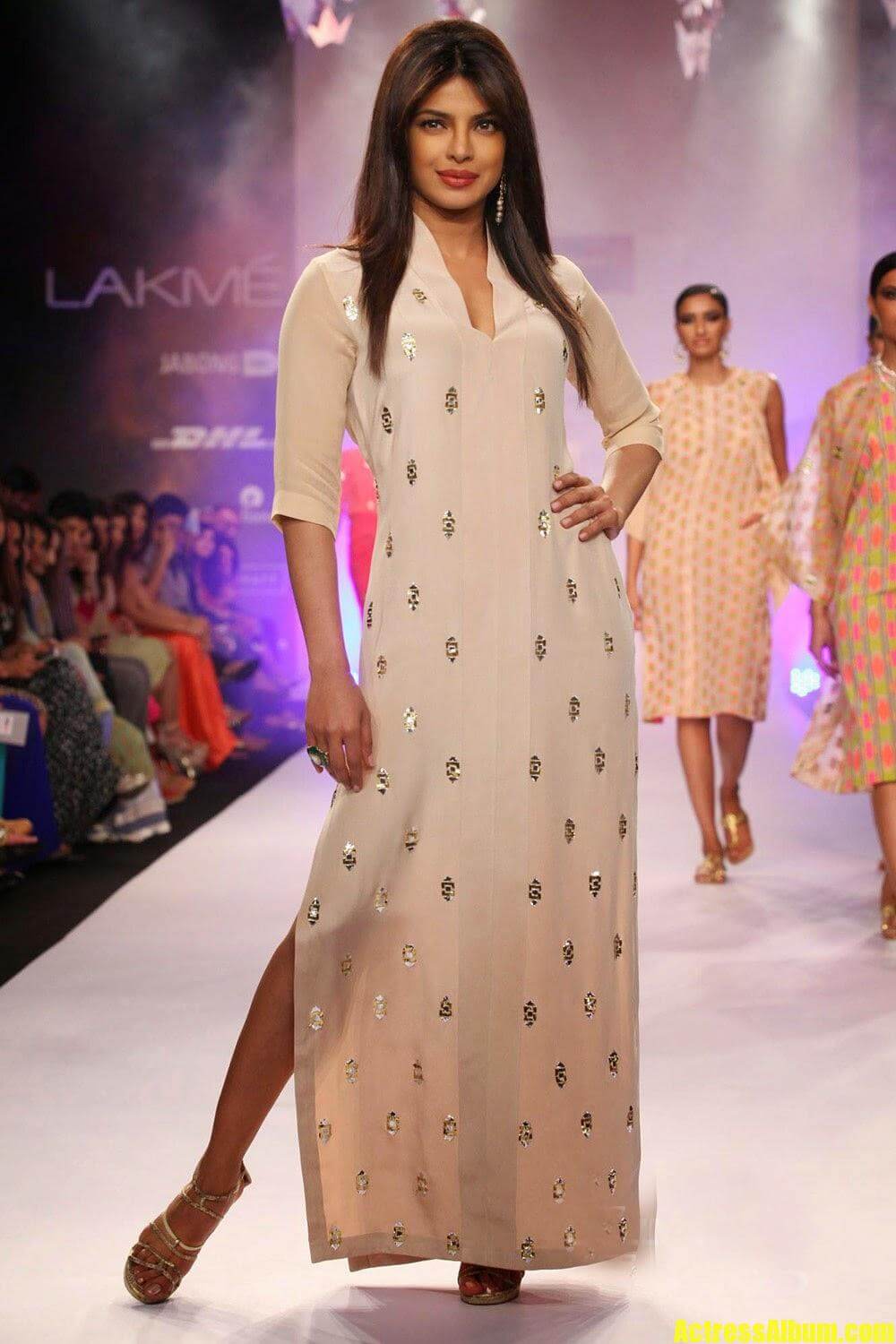 priyanka ramp walk in fashion