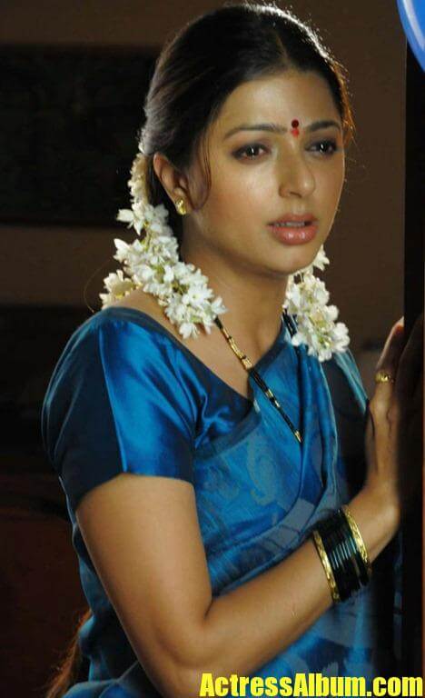 Bhumika Chawla in a traditional saree – South India Fashion