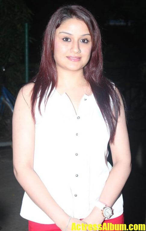 485px x 768px - Actress Sonia Agarwal New Beautiful Photos - Actress Album