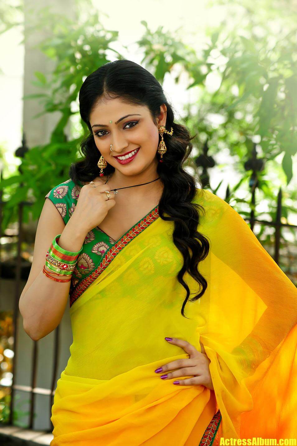 Actress Hari Priya Hot Sex Nude Photos - Haripriya Latest Hot n Spicy Pics in Yellow Saree - Actress Album