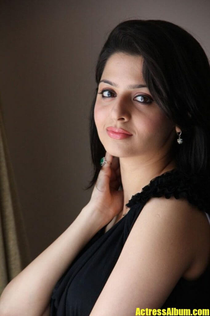 Beautiful Malayalam Girl Vedhika Stills In Black Dress - Actress Album