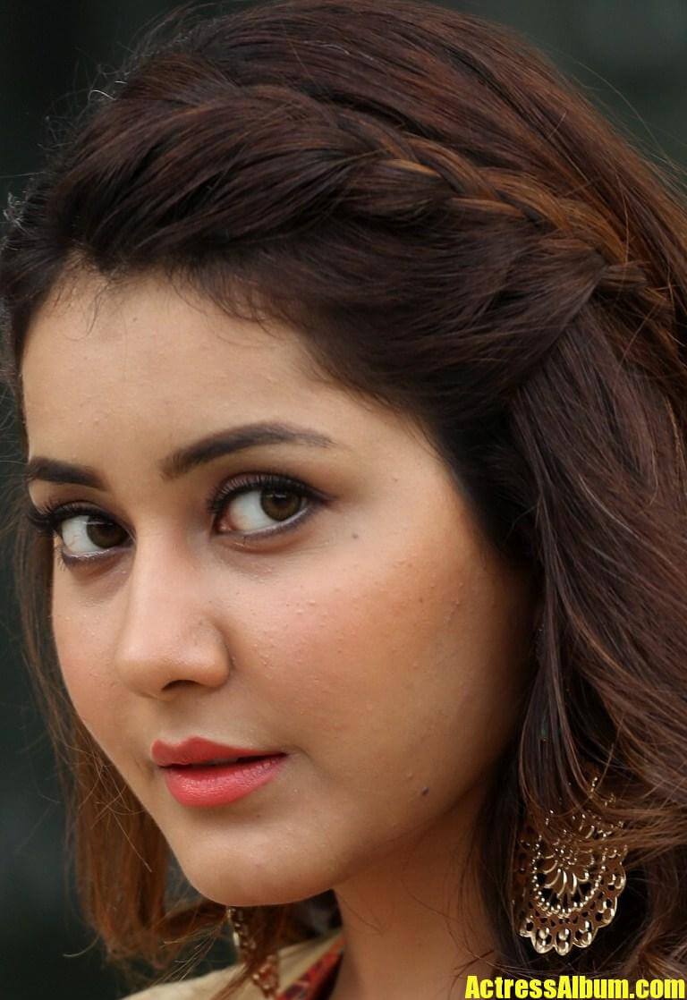 Telugu Actress Rashi Khanna Face Close Up Photos Gallery - Actress Album