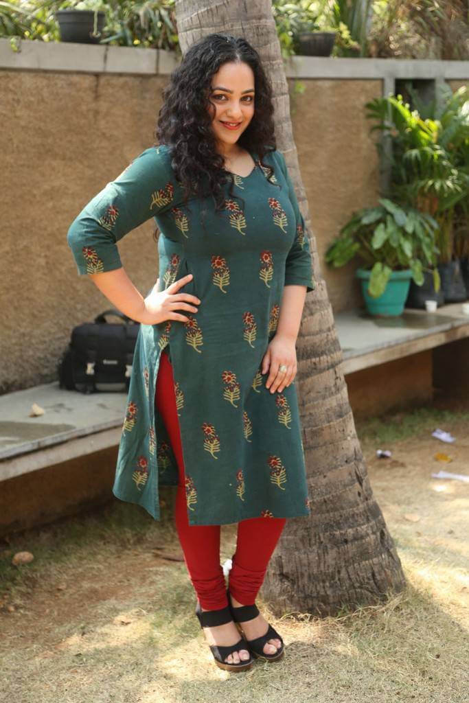Tollywood Actress Photo Gallery: Nithya Menon Latest Cute 