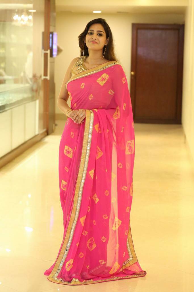 Indian Beautiful Model Swetha Jadhav Photo Shoot In Red Saree - Actress ...