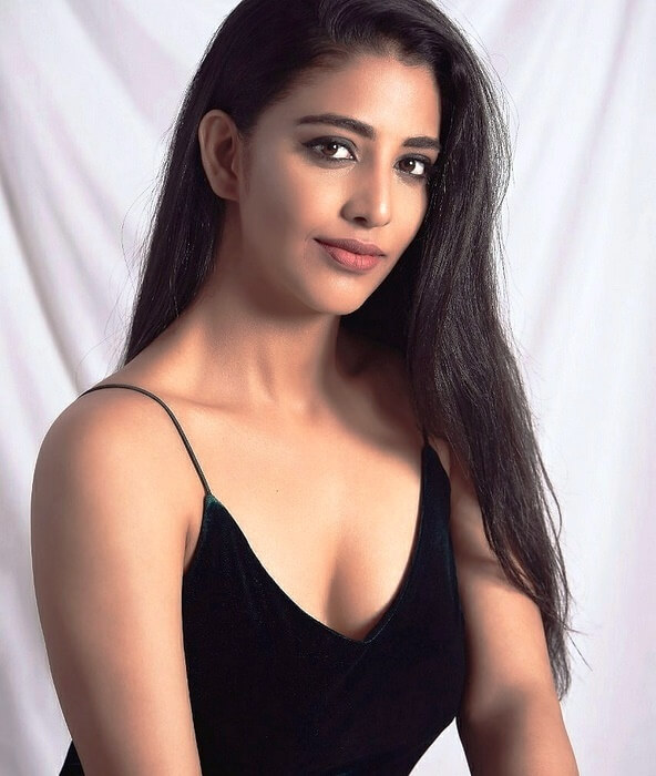 Actress Daksha Nagarkar HD Photo Gallery - Actress Album