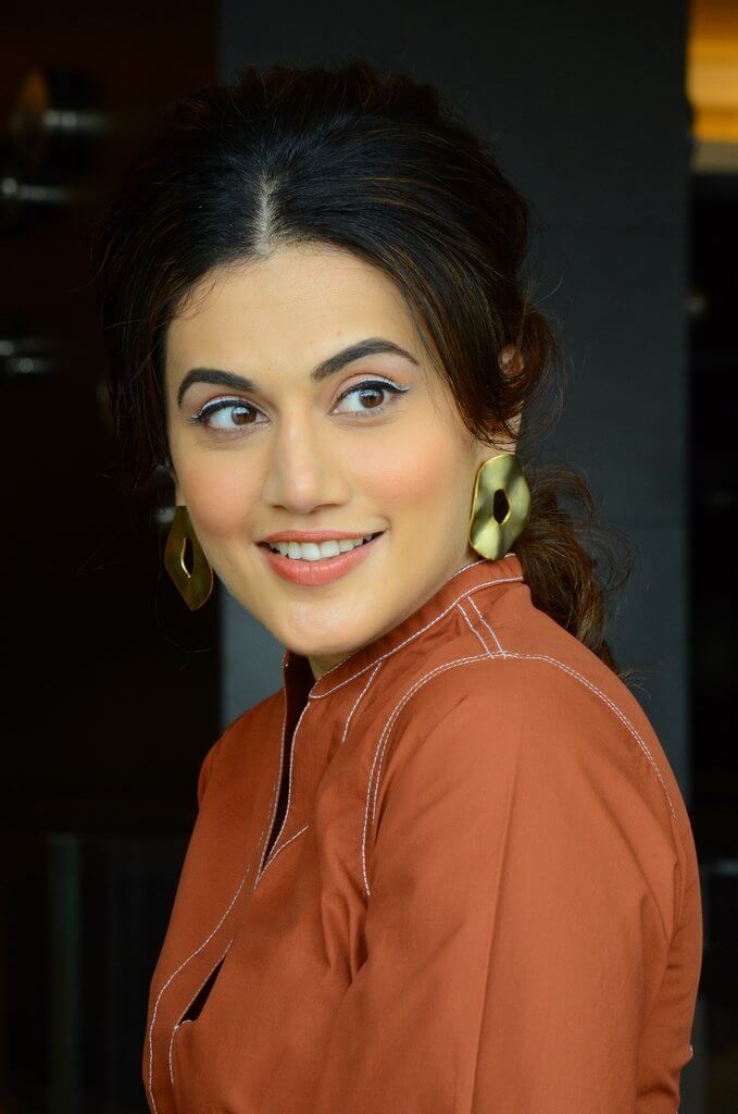 HD Photos Of Tapsee Pannu 