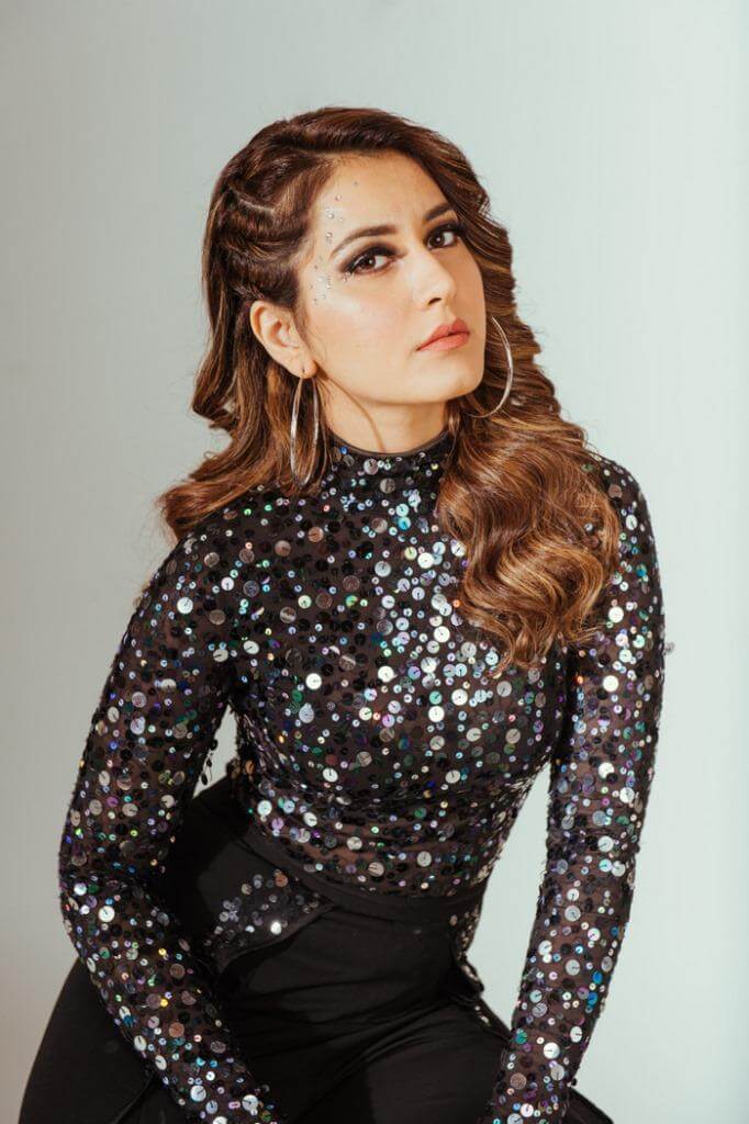 Photoshoot Pics Of Heroine Rashi Khanna - Actress Album