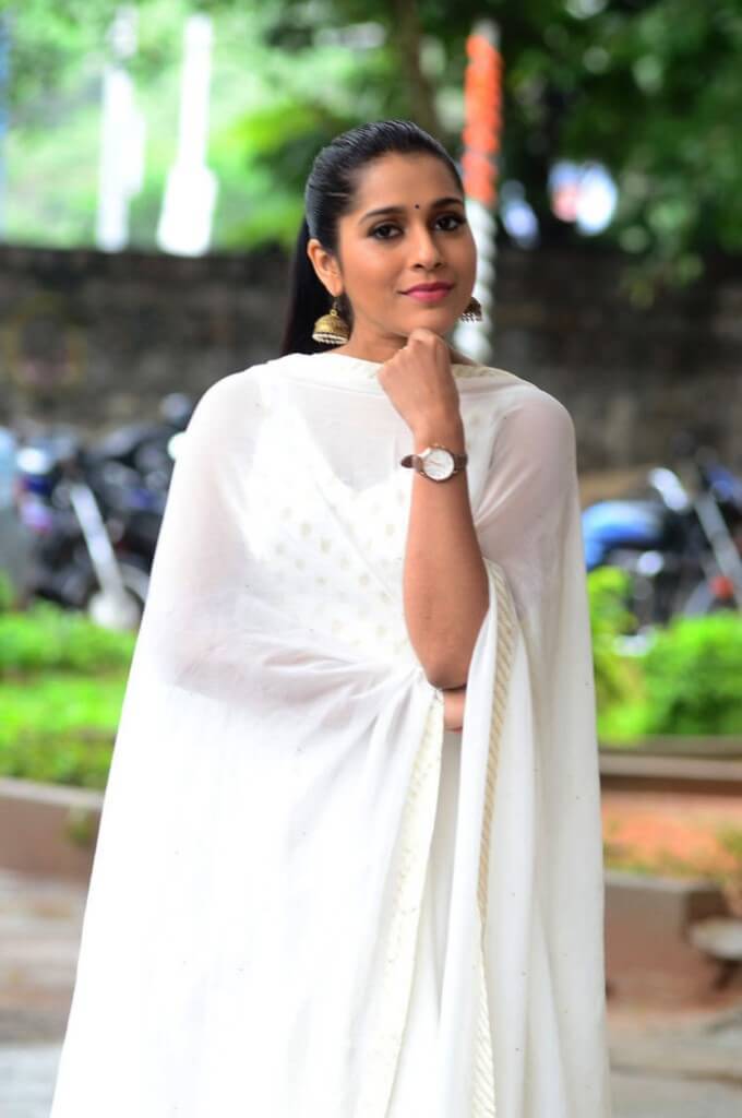 TV Anchor Rashmi Gautam In White Churidar
