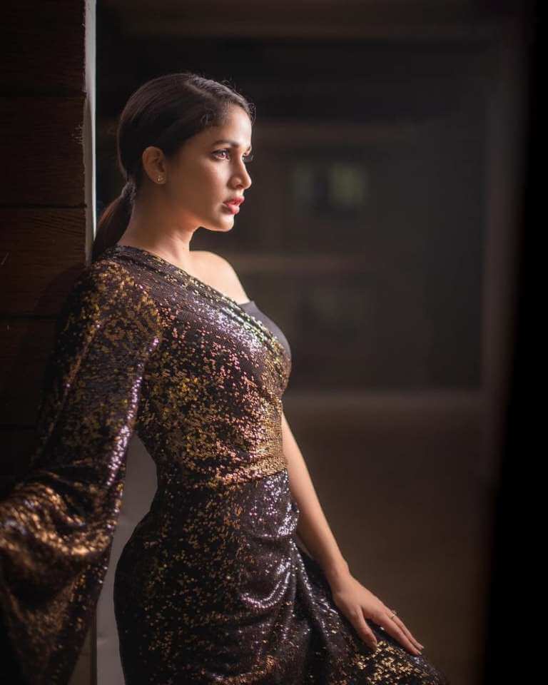 Andala Rakshasi Movie Actress