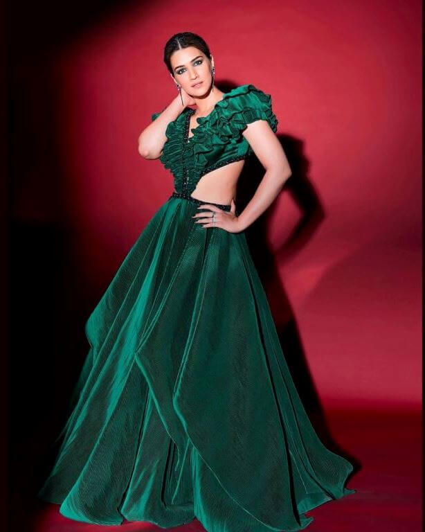Kriti Sanon In Green Velvet Gown