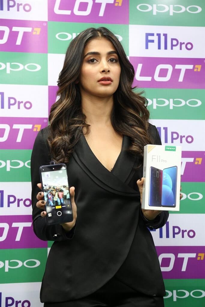 Pooja Hegde At Lot Mobiles Showroom