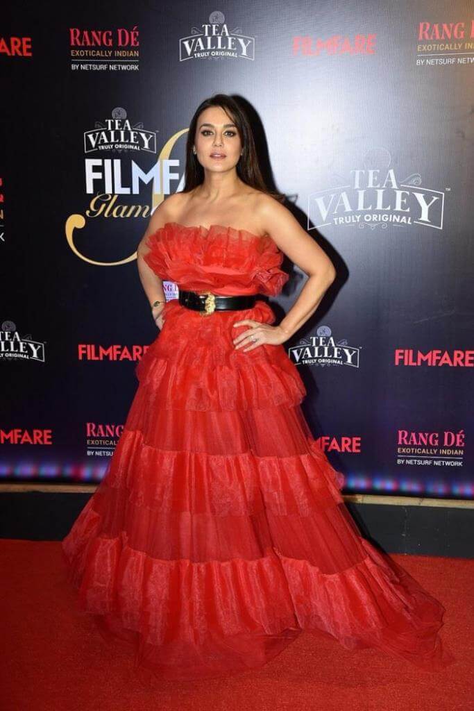 Preity Zinta Stills At Filmfare Glamour and Style Awards