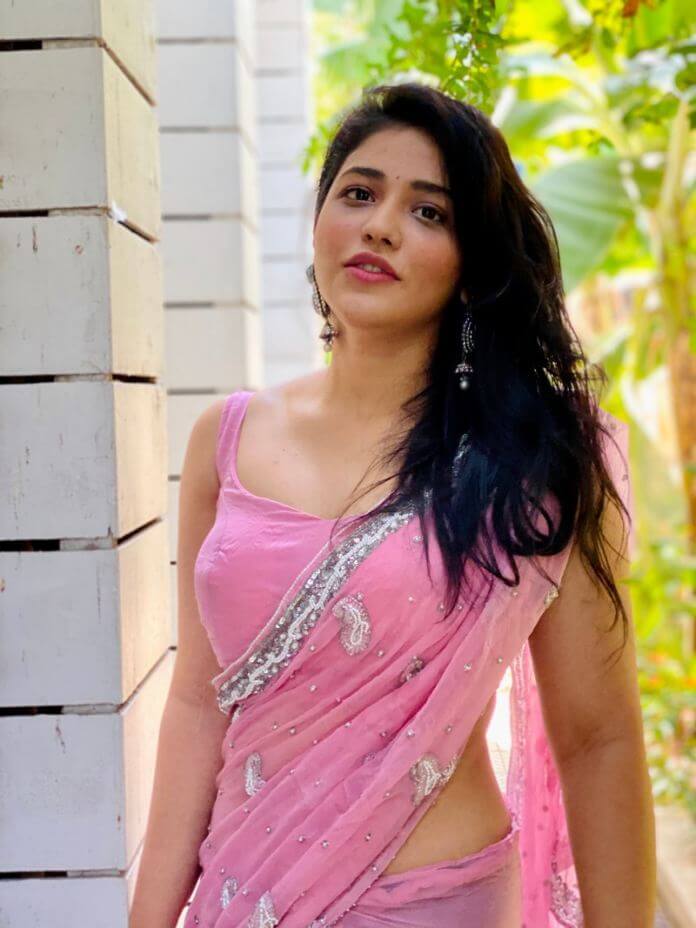 Priyanka Jawalkar Hot Photos In Pink Saree