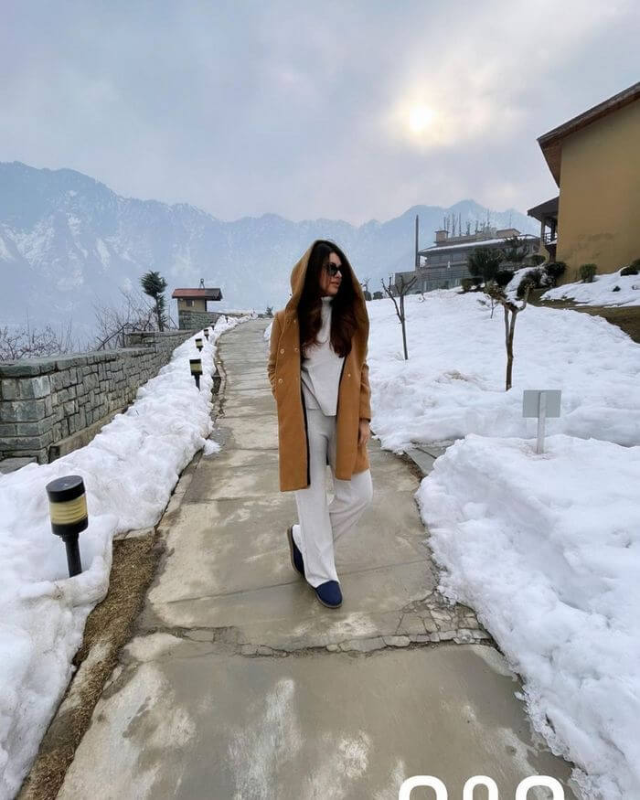 Hansika Motwani Stills At Kashmir Vacation