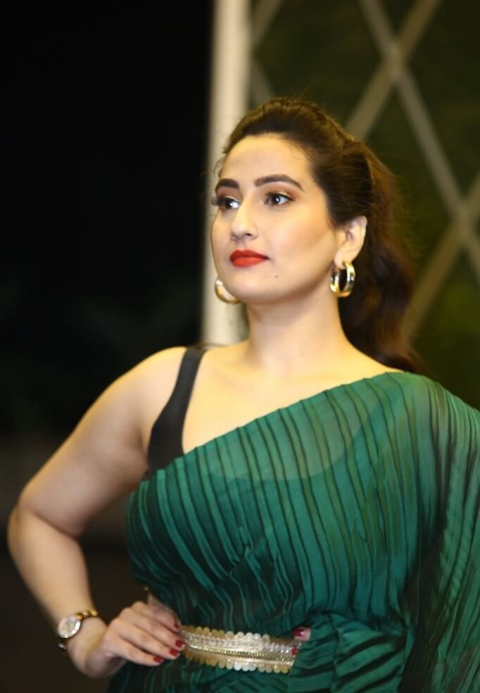 Anchor Manjusha In Green Saree At Movie Event